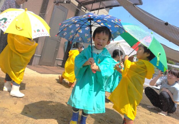 イメージ：6月 雨あめふれふれ集会